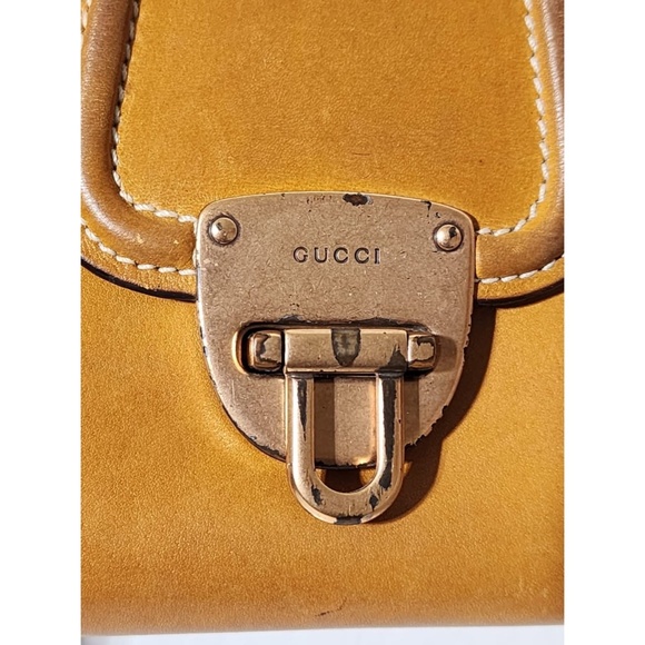 Authentic GUCCI Vintage Long Logo Plate Wallet Yellow - Picture 8 of 14
